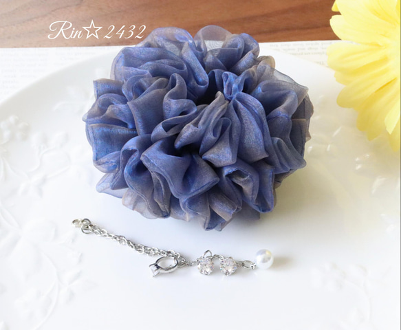 メグえもん様 水色 ハーフ シュシュ☆ビーズ ヘアゴム☆ハンドメイド メグえもん様 水色 ハーフ シュシュ☆ビーズ ヘアゴム