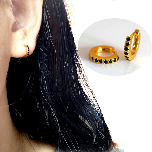118 上品ミニ フープピアス 黒ダイヤモンド 24k金メッキ シンプル 黒系  
