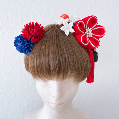 つまみ細工の髪飾り【黒 桜リボン 赤大きめのお花 房飾り】成人式 振袖