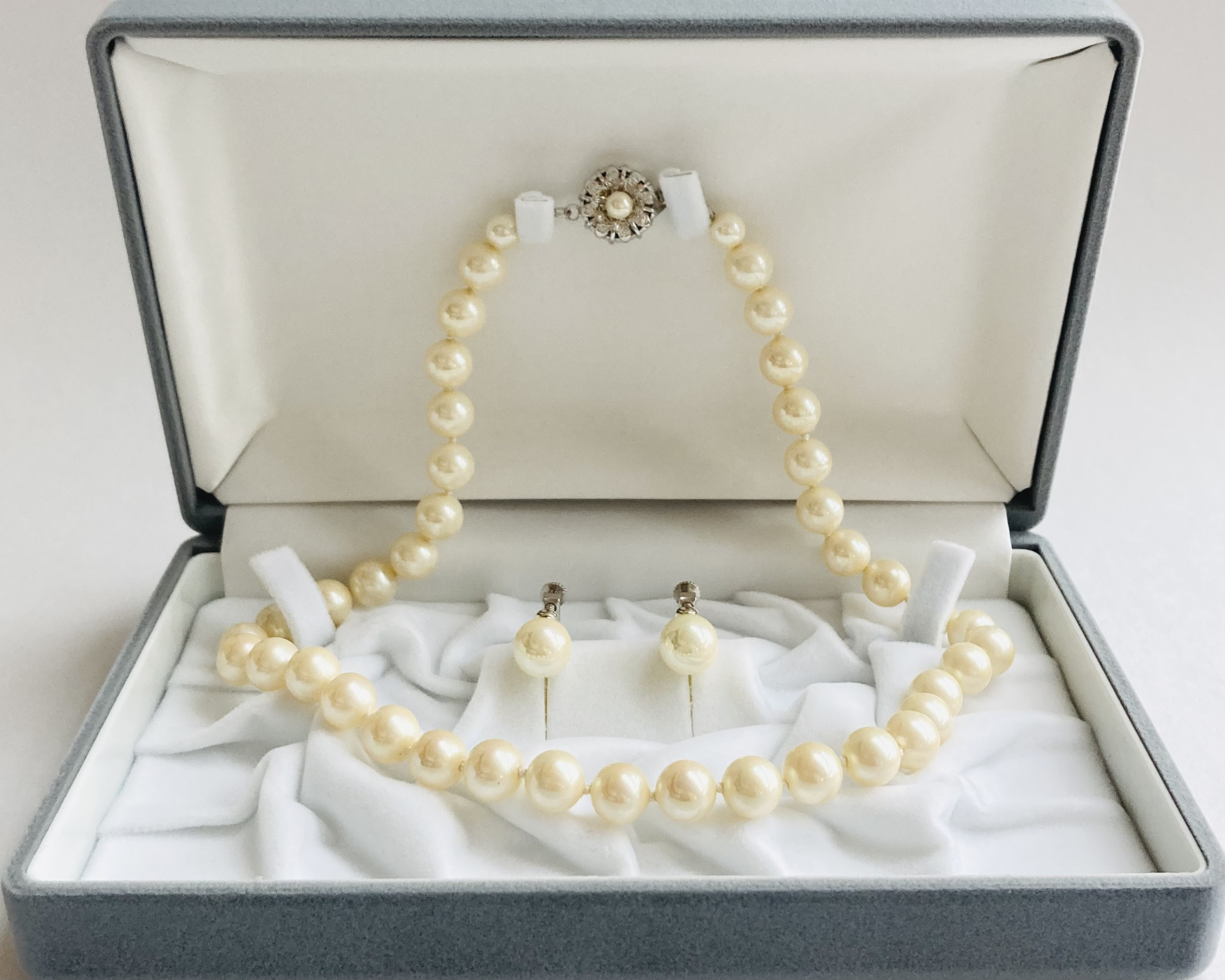 貝磨きパールオールノットネックレスセット/9mm約43cm+10mmE/Y.クリーム/ケース付/日本製