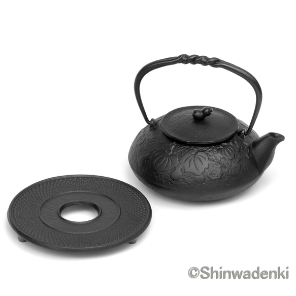 及富 南部鐵器 鐵瓶 鐵壺兩用茶壺 葫蘆0.5L 黑色 日本製 第19張的照片