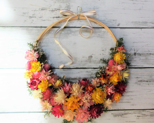 フラワー・リース kuma Amazon.co.jp: ［ 2025年 mamawreath C クリスマスリース M