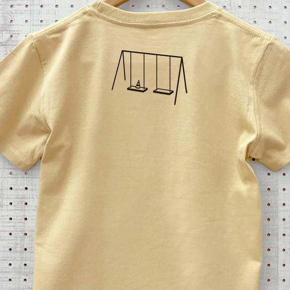 ブランコ熊 Tシャツ ナチュラル ベージュ メンズ レディース tシャツ Ｔシャツ くまＴ イラストＴ 4枚目の画像
