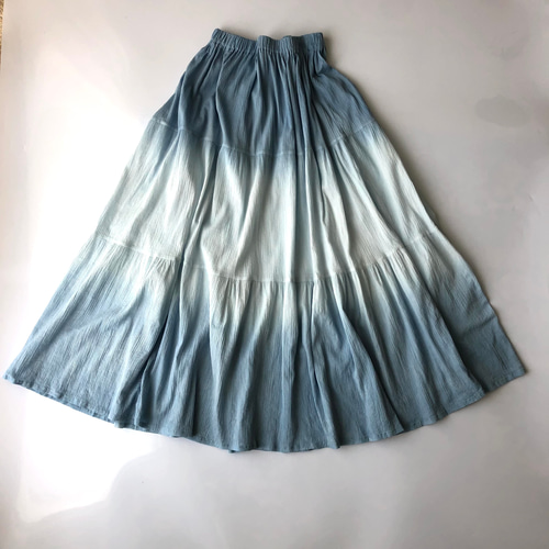 Sale! 藍のグラデーション 手染め 長めのコットンギャザースカート  