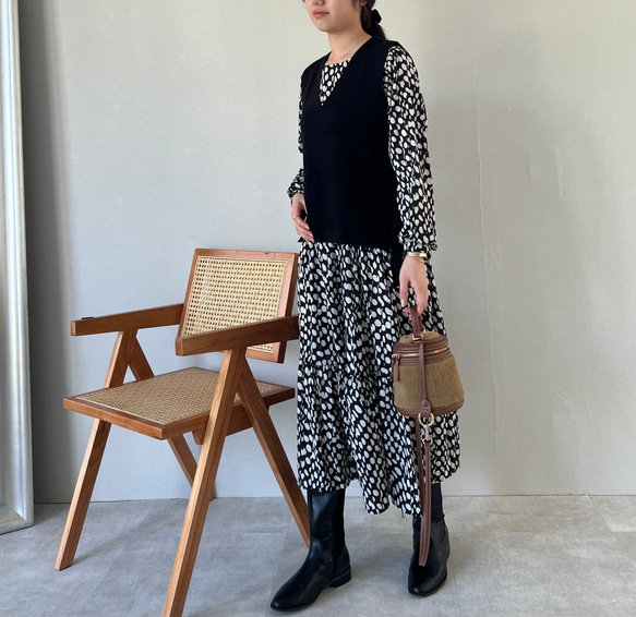 【再販】重ね着に最適な サイドスリット ニットベスト  リニューアル【サイドリボンニットベスト】 11枚目の画像