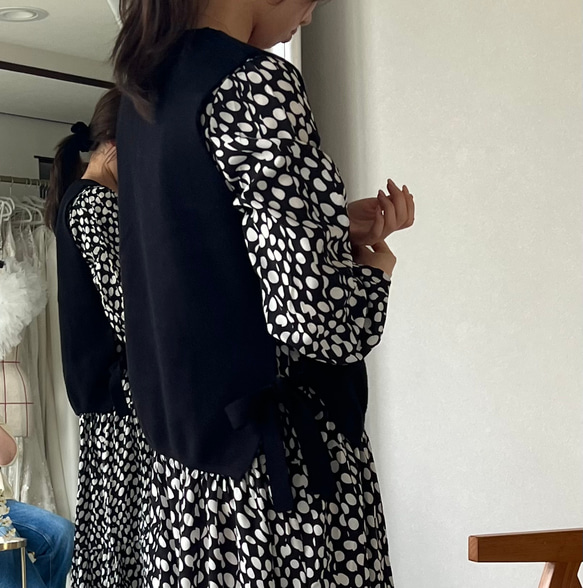 【再販】重ね着に最適な サイドスリット ニットベスト  リニューアル【サイドリボンニットベスト】 14枚目の画像