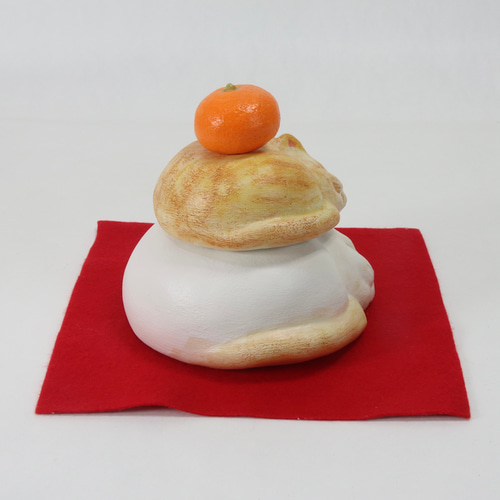 眠り猫鏡餅 鏡餅 Eishun えいしゅん 通販 10304928｜Creema(クリーマ)