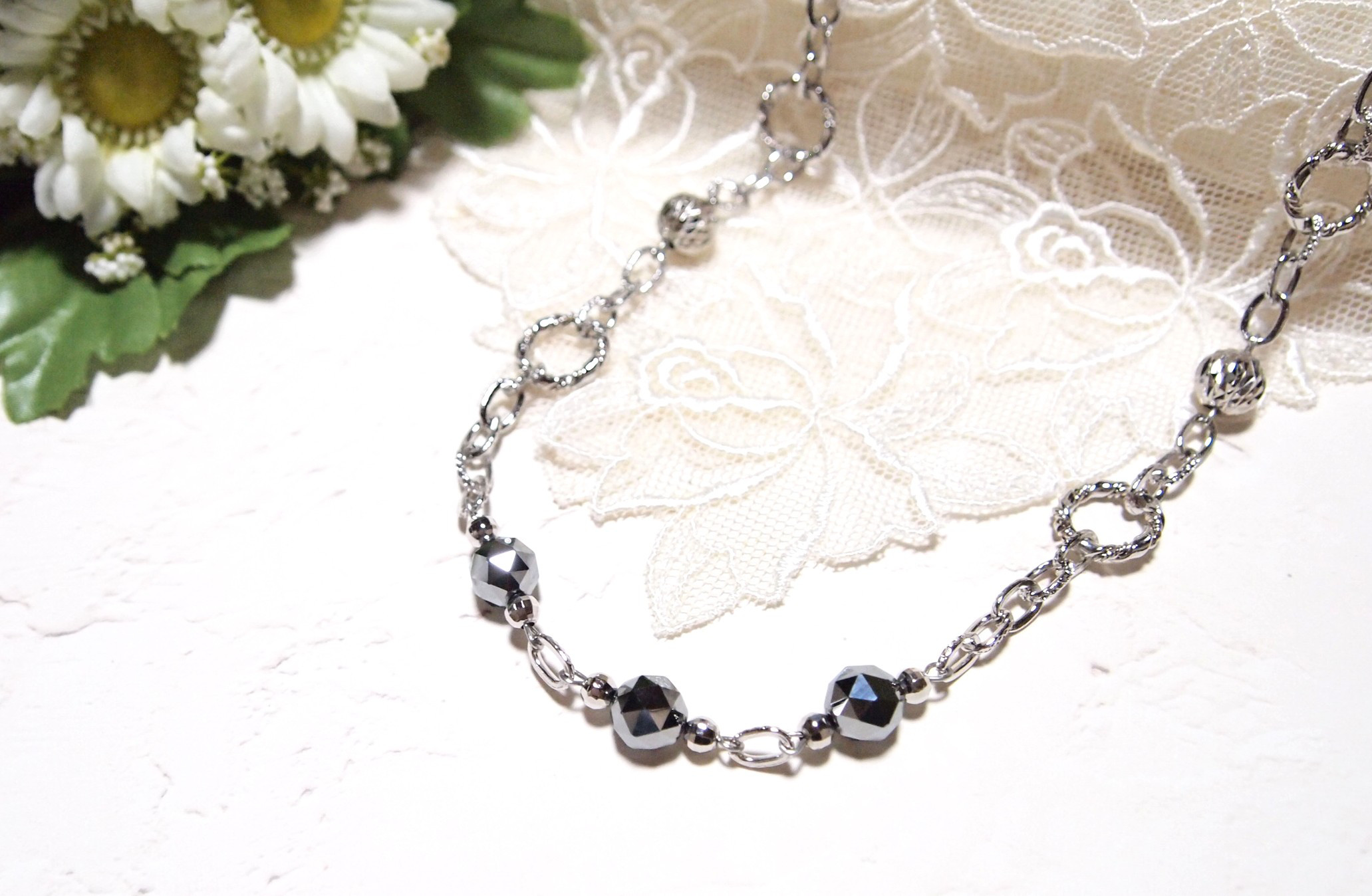 ワンランク上の大人の装いに 70cm* 高純度テラヘルツストーンのメタリックロングネックレス