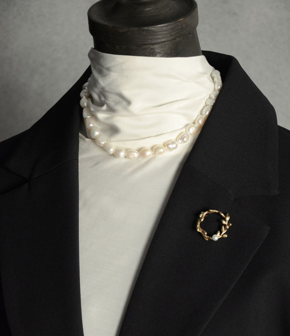 Wreath / brooch M - Pearl 3枚目の画像