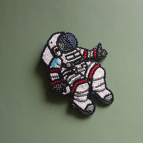 宇宙シリーズ】宇宙飛行士ビーズ刺繍ブローチ ブローチ Capter 'G