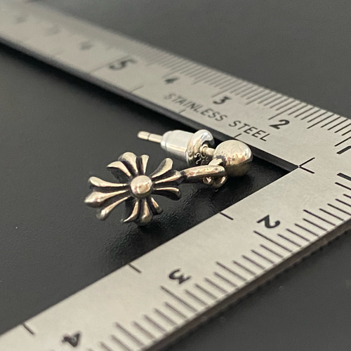シルバー925純銀素材 ドロップピアス 両耳 シルバー クロスピアス 刻印