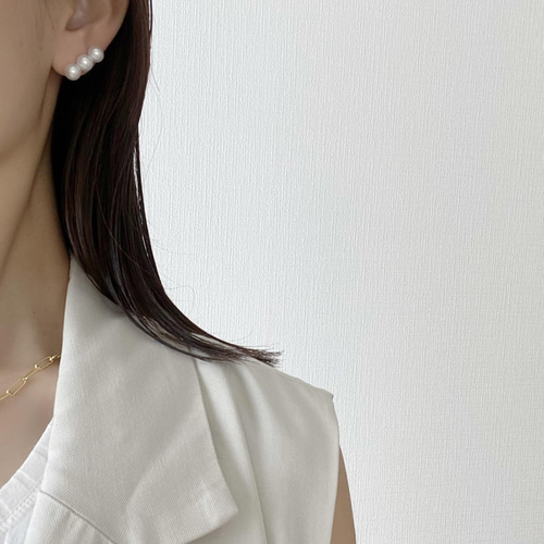 パールラインピアス white ピアス（その他） elem 通販｜Creema 