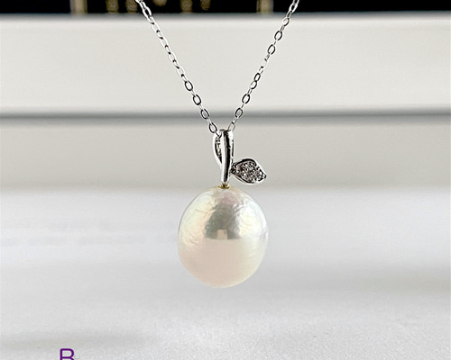 形は悪いけど可愛い！オーロラカラー 淡水パール フルーツの形