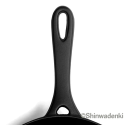 【お取り寄せ】南部鉄器 ダッチオーブン スキレット フライパン24cm（鉄蓋付） 日本製 ガス・IH対応 アウトドア 8枚目の画像
