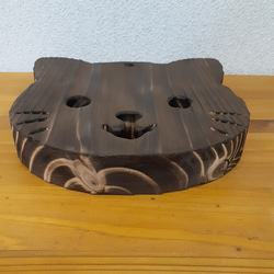 　にゃんこ鍋敷き　猫　猫顔　木製鍋敷き　なべしき　焼杉　無塗装　　 3枚目の画像