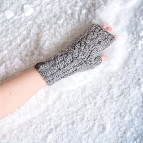 特集掲載ユニセックス選べるカラー】カシミヤ級の肌触り◎ヤク100%の指