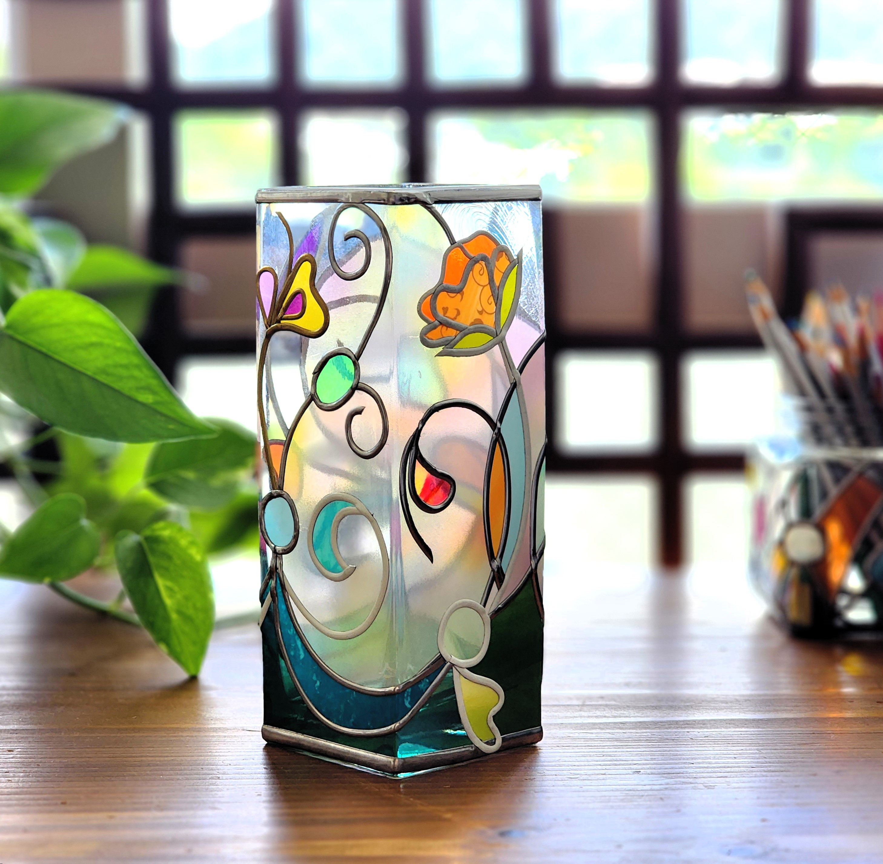 【新品未使用　期間限定お値下げ中】ベネチアンガラス 花瓶 エレガントなデザイン M7】ベネチアンガラス 花瓶 赤 金彩 イタリア製 花器 ノムラ