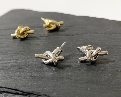 シルバー ノットデザインピアス 3e37d96a51d0945d0aca737935b8ec