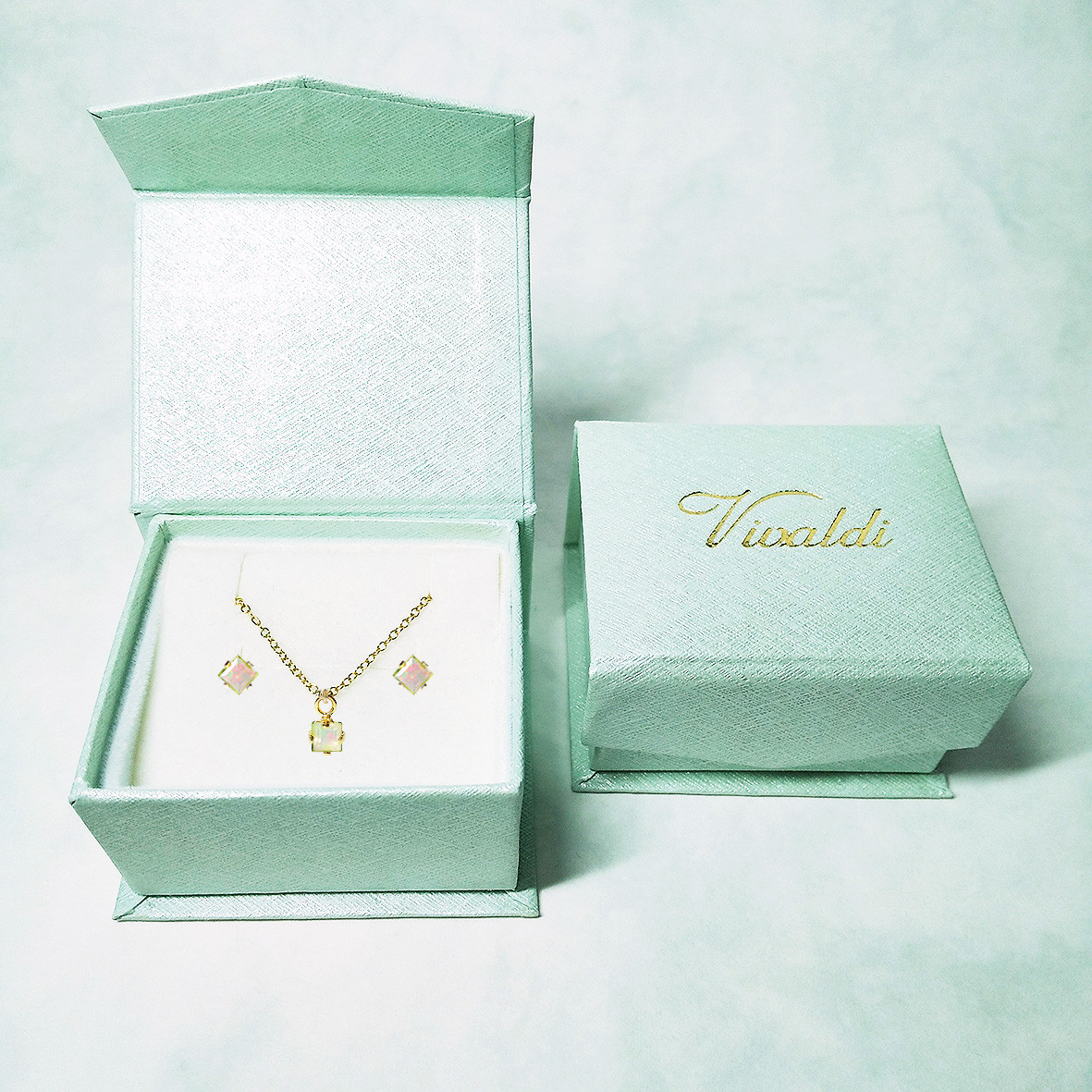 オパール(スクエアカット)のピアス&ネックレス 2点セット　[送料無料]