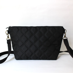 キルティング ショルダーバッグ・ブラック ショルダーバッグ