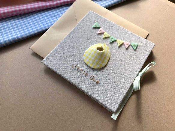 小小圍兜的祝福 |手工卡| 生日卡| Handmade Baby card 黃色2.0版 第2張的照片