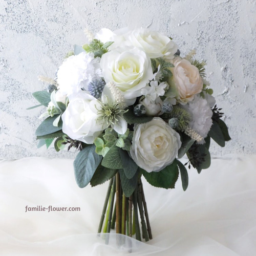 上品でナチュラルな白バラのブーケ｜造花ブーケ｜ラウンドブーケ