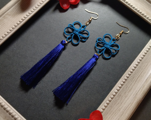吉祥結びとタッセルのピアス(イヤリング)（青）【チャイナ【中華【卒業