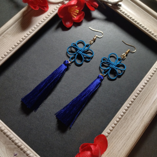 吉祥結びとタッセルのピアス(イヤリング)（青）【チャイナ【中華【卒業