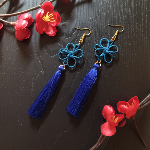 吉祥結びとタッセルのピアス(イヤリング)（青）【チャイナ【中華【卒業