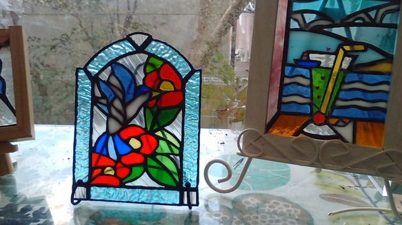 ステンドグラスパネル　花と小鳥 5枚目の画像