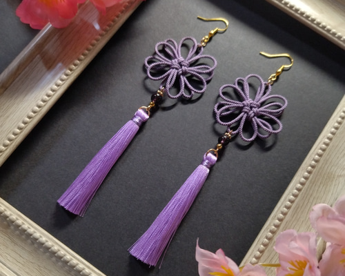八重菊結びとタッセルのピアス(イヤリング)（薄紫）【チャイナ【中華