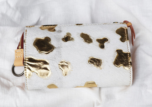 白いハラコの本革にシルバーのプリントが個性的な長財布/LV-haraco-gold 2枚目の画像