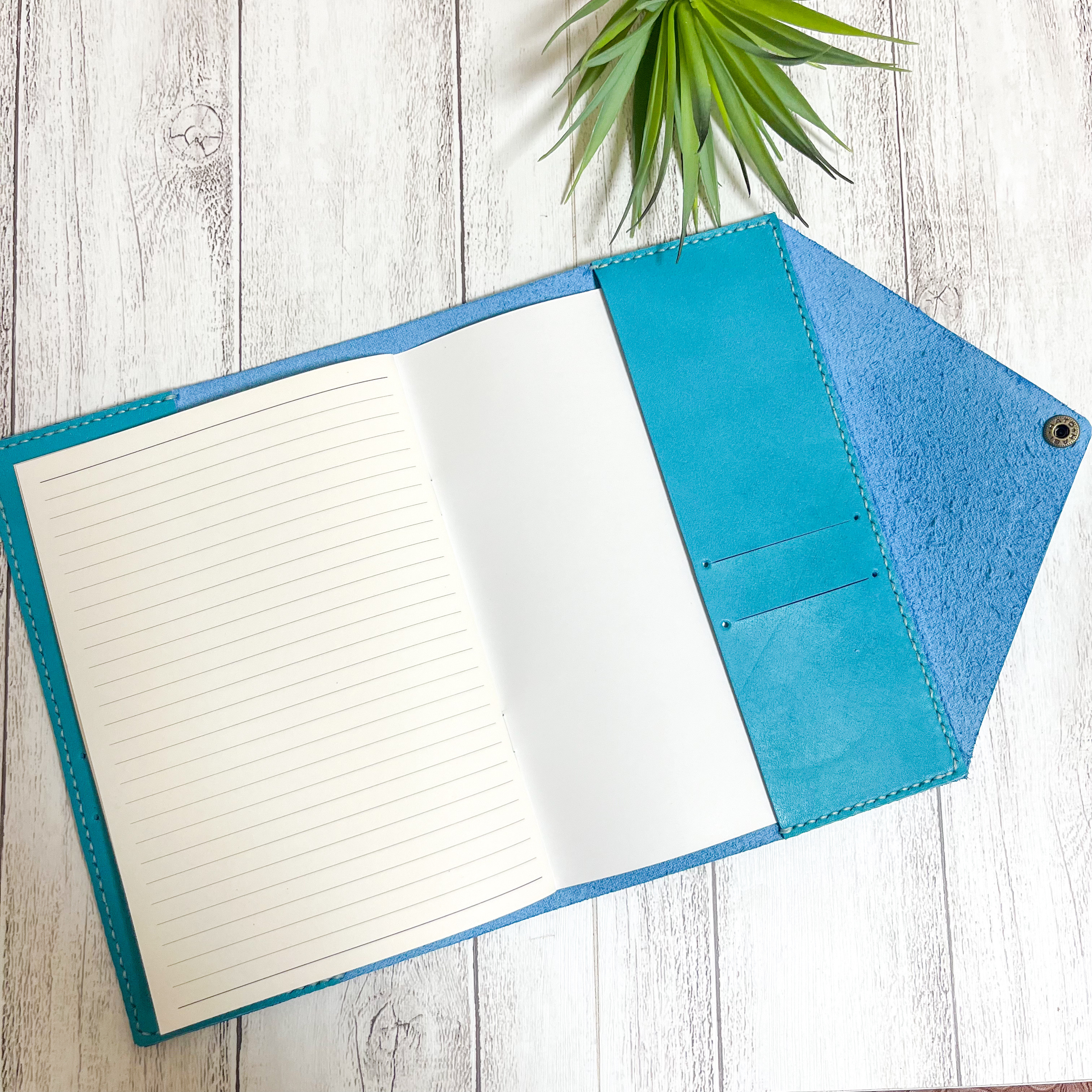刻印可能♪♪スケジュール帳　スケジュール帳カバー　レザークラフト   本革　2024 ターコイズ　革　ブックカバー