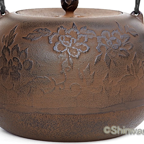 お取り寄せ】南部鉄器 鉄瓶 牡丹 1.5L 日本製 ガス・IH対応 ポット