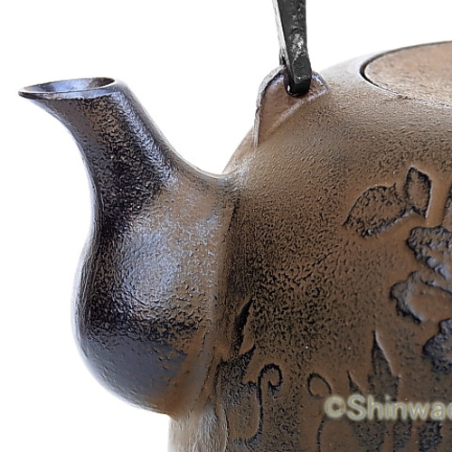 お取り寄せ】南部鉄器 鉄瓶 牡丹 1.5L 日本製 ガス・IH対応 ポット