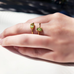 6毫米橄欖石橢圓形刻面爪戒指（垂直或水平） - 太陽之石 第2張的照片