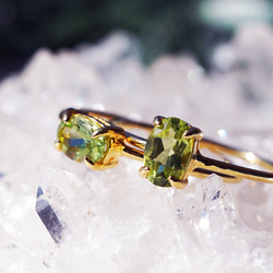 6毫米橄欖石橢圓形刻面爪戒指（垂直或水平） - 太陽之石 第3張的照片