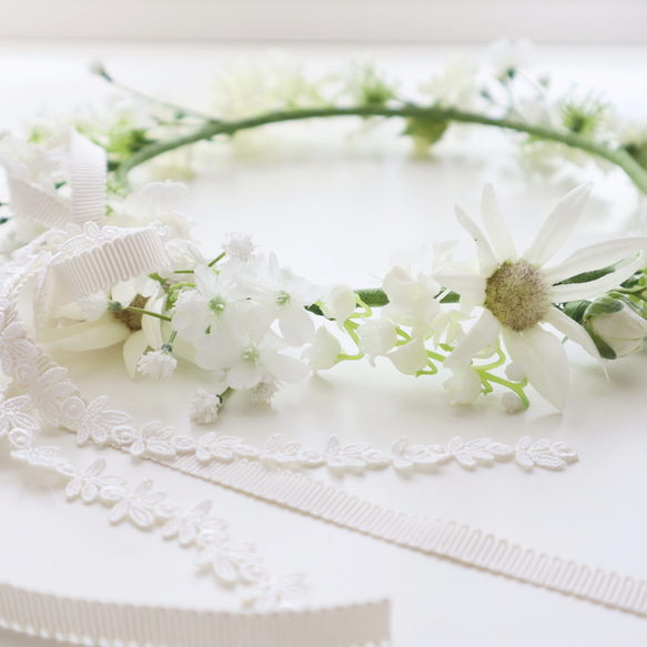 花冠　花かんむり　かすみ草　白　ホワイト　挙式用　ナチュラル　ウェディング　結婚式　髪飾り　ガーデンウェディング 2枚目の画像