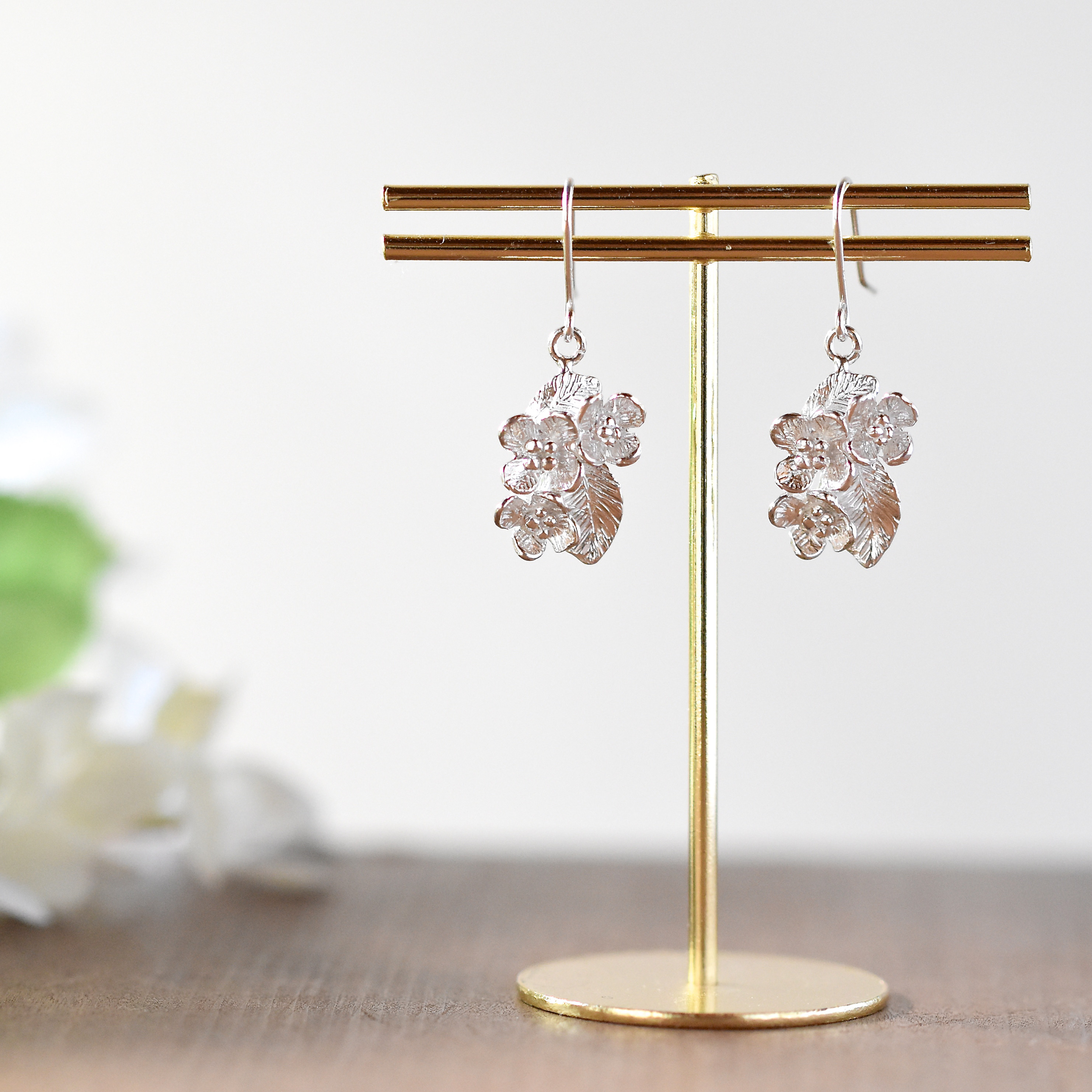 紫陽花のつり下げピアス