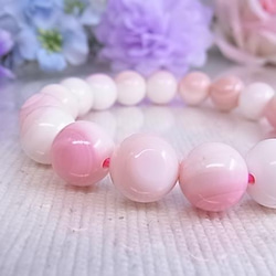 【大粒】苺ミルクのような希少石♡クィーンコンクシェル10㎜♡幸せ女子のお守り♡ホワイト&ピンク 天然石ブレスレットE8♡ 12枚目の画像