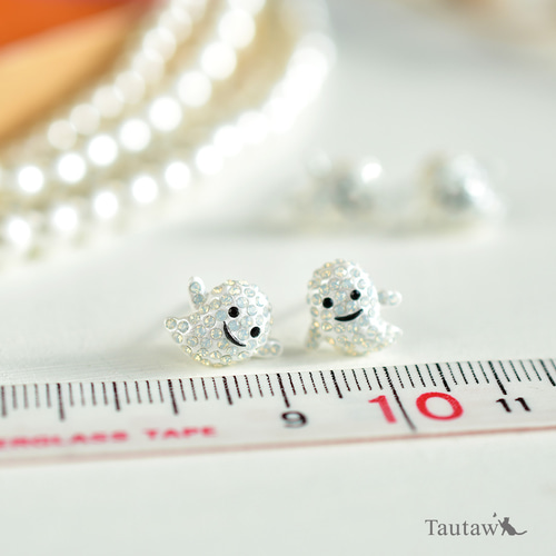 5ミリ　もっと！小粒なおばけとモンスター　小さい　ハンドメイドピアス　小ぶり 軟骨ピアス モンスター ひとつめおばけ[品番：RINA0001492]｜ボディ