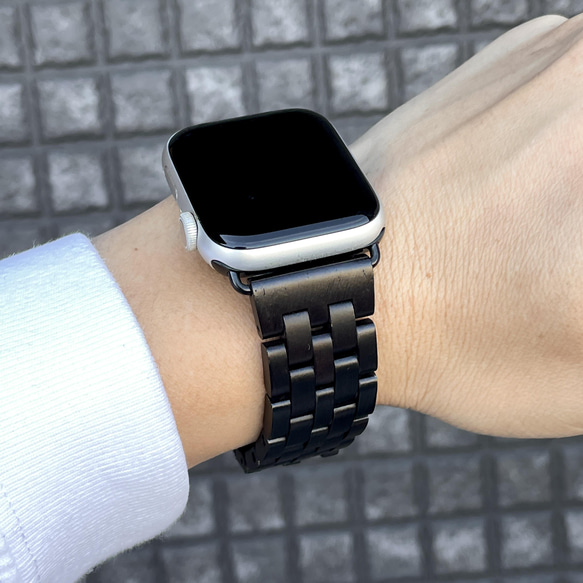 [木錶帶]EINBAND Apple Watch 木錶帶 22mm [烏木] 第7張的照片