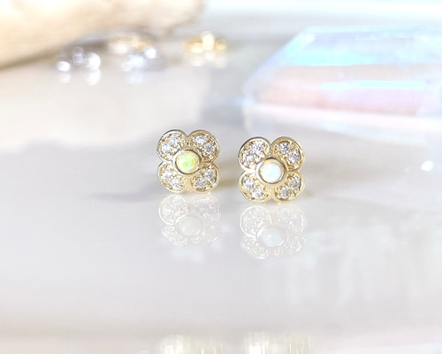 クローバージュエリー×オパール ボディピアス お花 四つ葉の