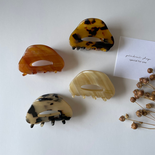 157*ハンドメイド*再販不可 1点のみ ベージュタッセル べっ甲 クリップ