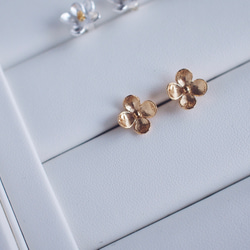 送料無料【24KGP（SV925）】花フラワー スタッドピアス  ゴールド　シンプル　silver925 3枚目の画像