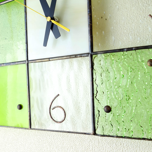 30㎝角-ステンドグラスの掛時計・モザイク３０（グリーン系）＊受注制作 5枚目の画像