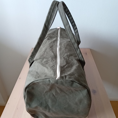 美品！オリーブグリーン ボストンバッグ