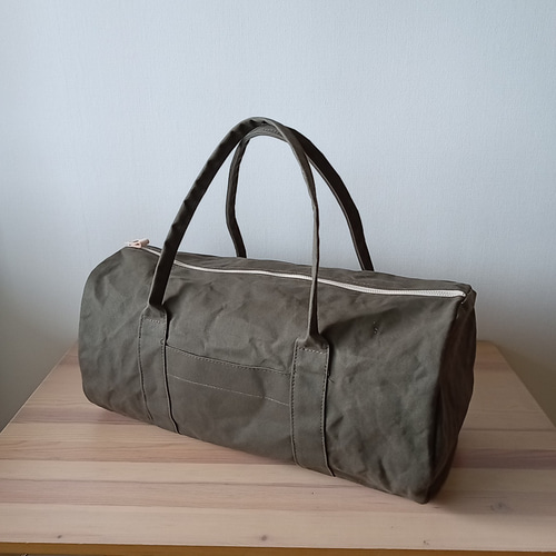 美品！オリーブグリーン ボストンバッグ