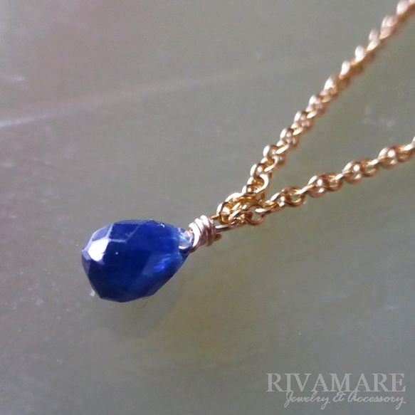 特集掲載「空の宝石－空からのしずく－」ブルーサファイア ソリティア 一粒 ドロップ ブリオレットカット ネックレス 4枚目の画像