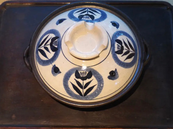 8号土鍋（約3〜4人用）花丸紋白 2枚目の画像